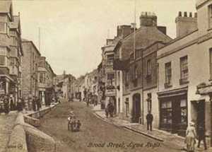 Historical Town Walking Tours